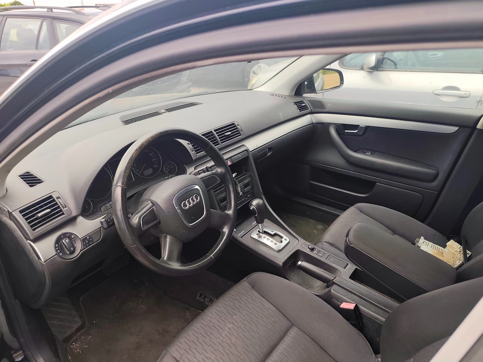 Audi A4 2.0TDI, снимка 4 - Автомобили и джипове - 55125616