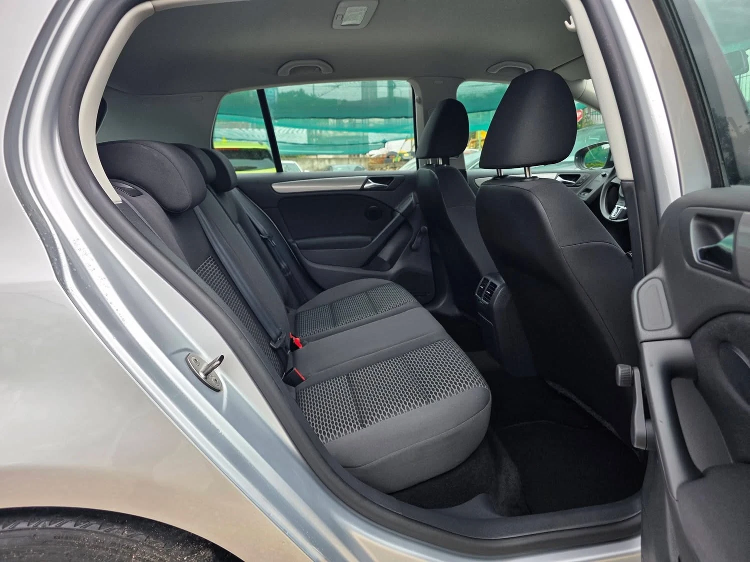 VW Golf 2.0TDI 110K.C. / НАВИГАЦИЯ / КЛИМАТИК /2010 ГОДИНА, снимка 10 - Автомобили и джипове - 55168572