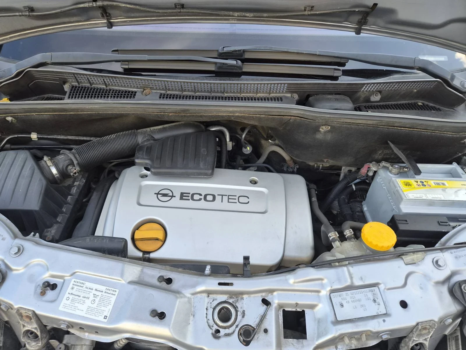 Opel Meriva 1.6i Автоматик, снимка 16 - Автомобили и джипове - 55440182