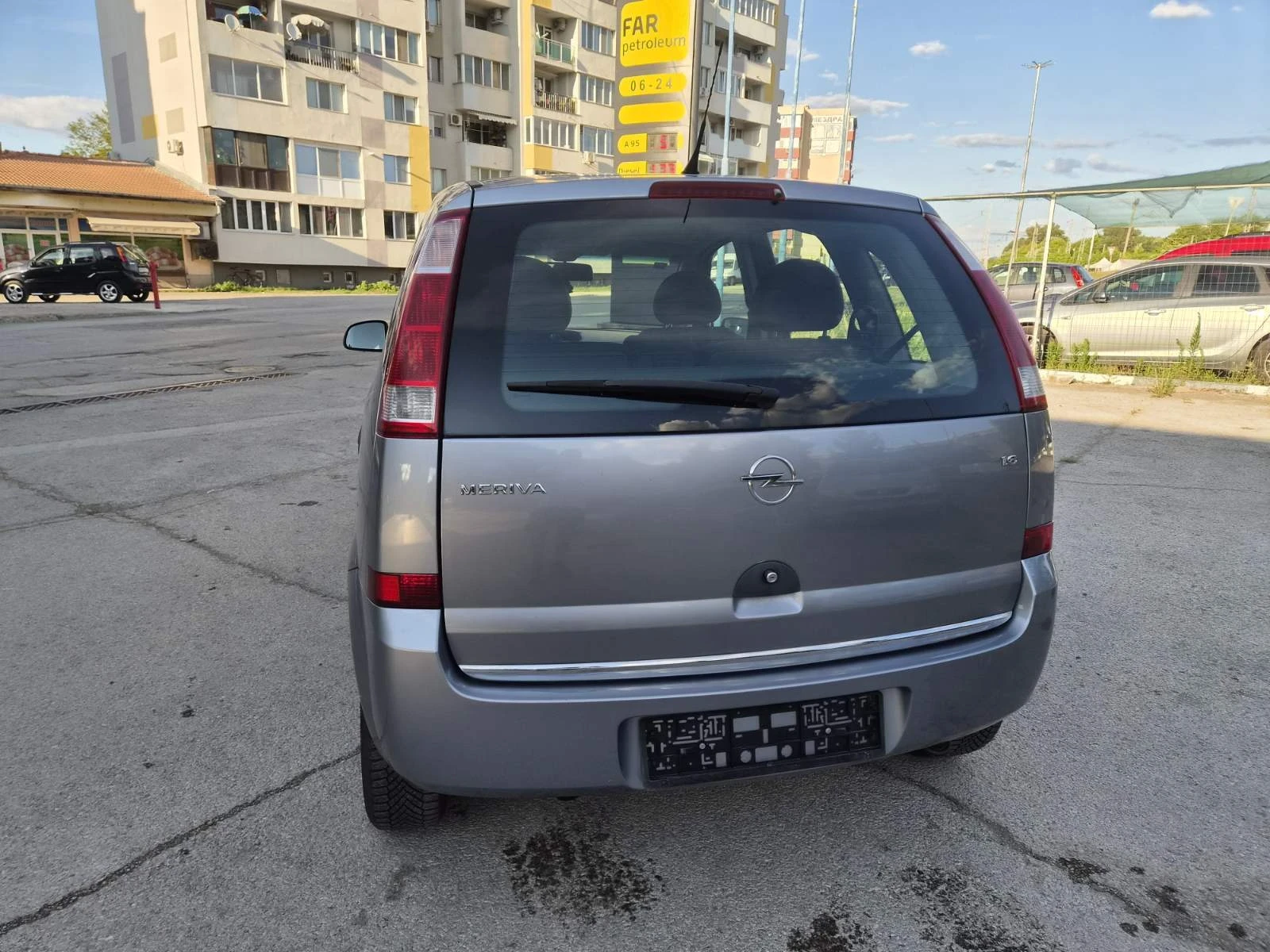 Opel Meriva 1.6i Автоматик, снимка 7 - Автомобили и джипове - 55440182