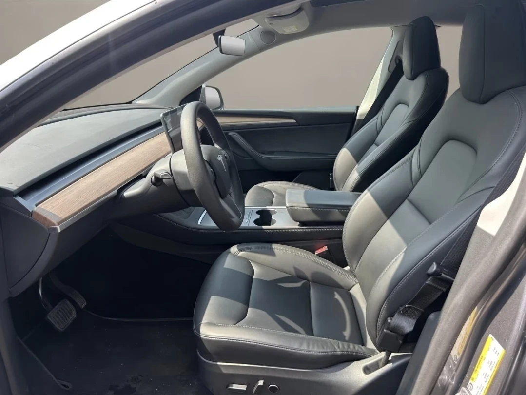 Tesla Model Y Long range quicksilver duall motor germany, снимка 9 - Автомобили и джипове - 55539616