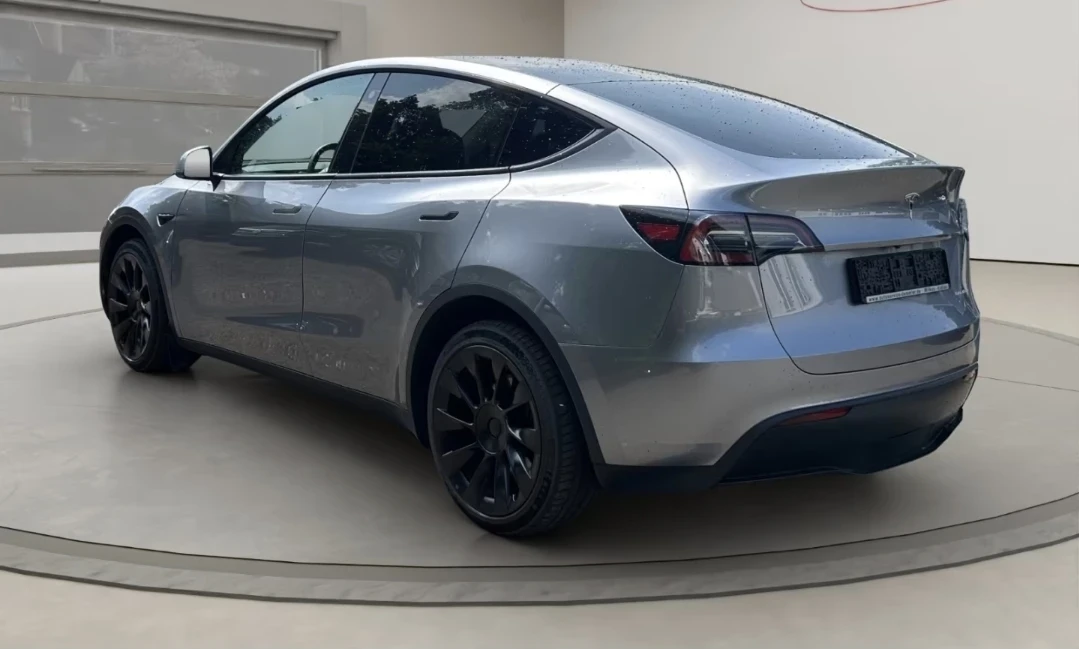 Tesla Model Y Long range quicksilver duall motor germany, снимка 7 - Автомобили и джипове - 55539616