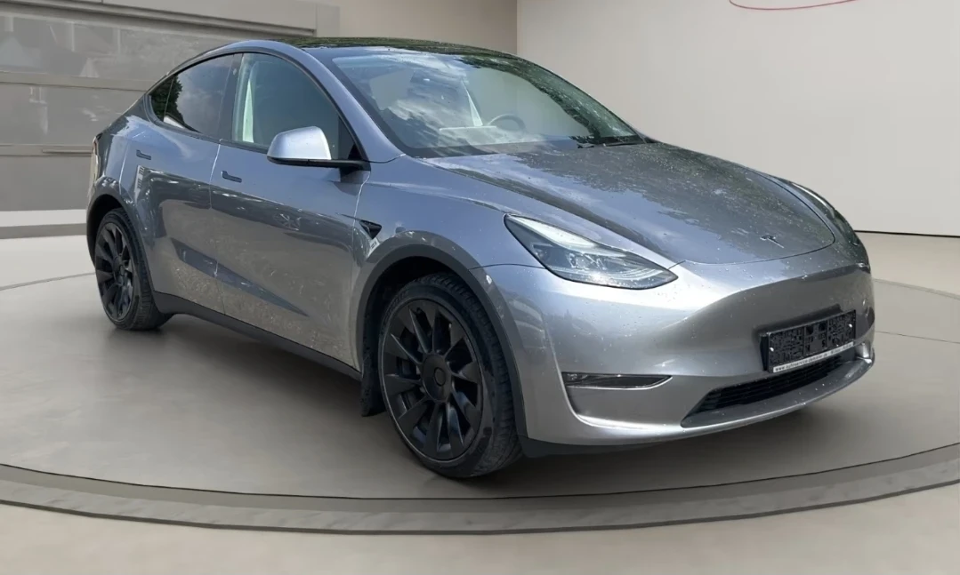 Tesla Model Y Long range quicksilver duall motor germany
