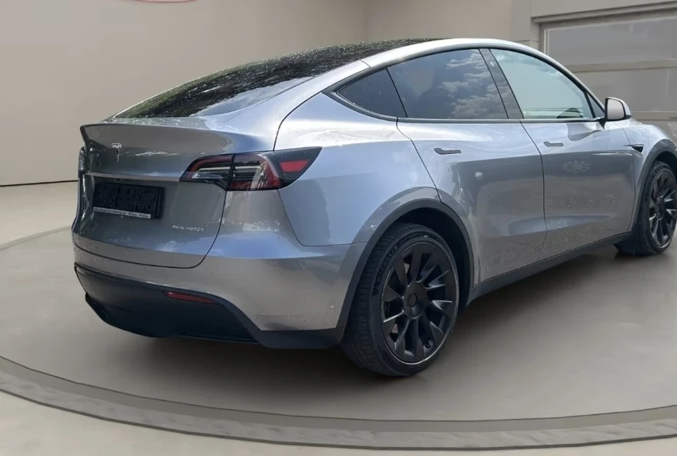 Tesla Model Y Long range quicksilver duall motor germany, снимка 6 - Автомобили и джипове - 55539616