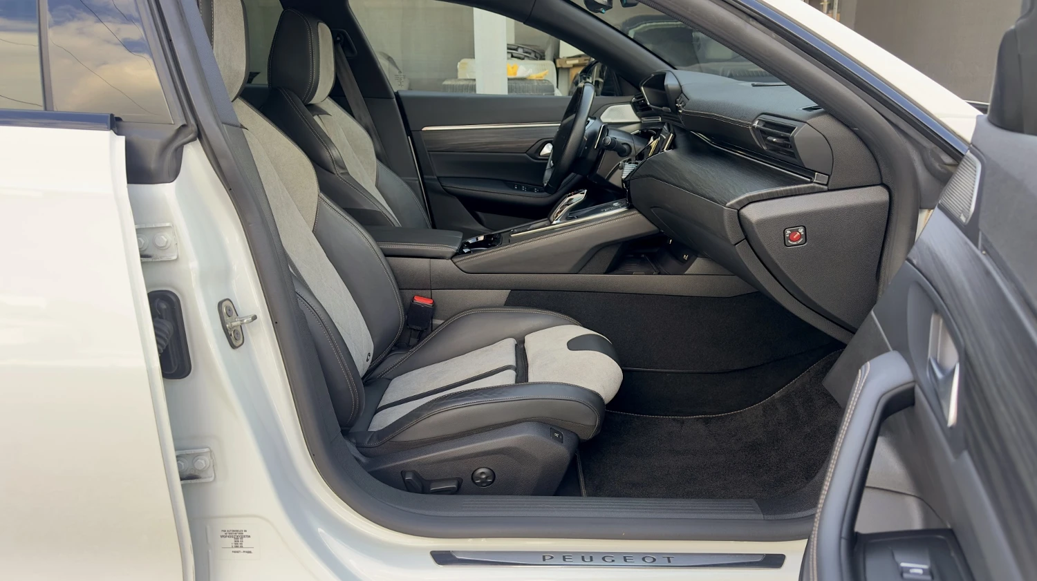 Peugeot 508 GT-Line Plug-in Distronic Focal Панорама Асистенти, снимка 14 - Автомобили и джипове - 55562709