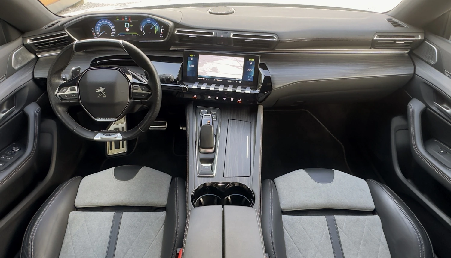 Peugeot 508 GT-Line Plug-in Distronic Focal Панорама Асистенти, снимка 8 - Автомобили и джипове - 55562709