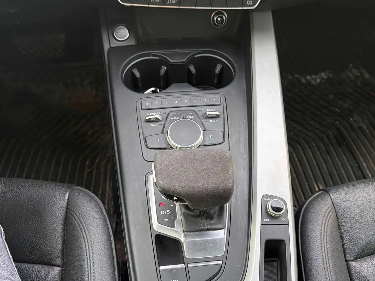 Audi A4 * Komfort * CARFAX * ЦЕНА ДО БГ, снимка 12 - Автомобили и джипове - 55752786