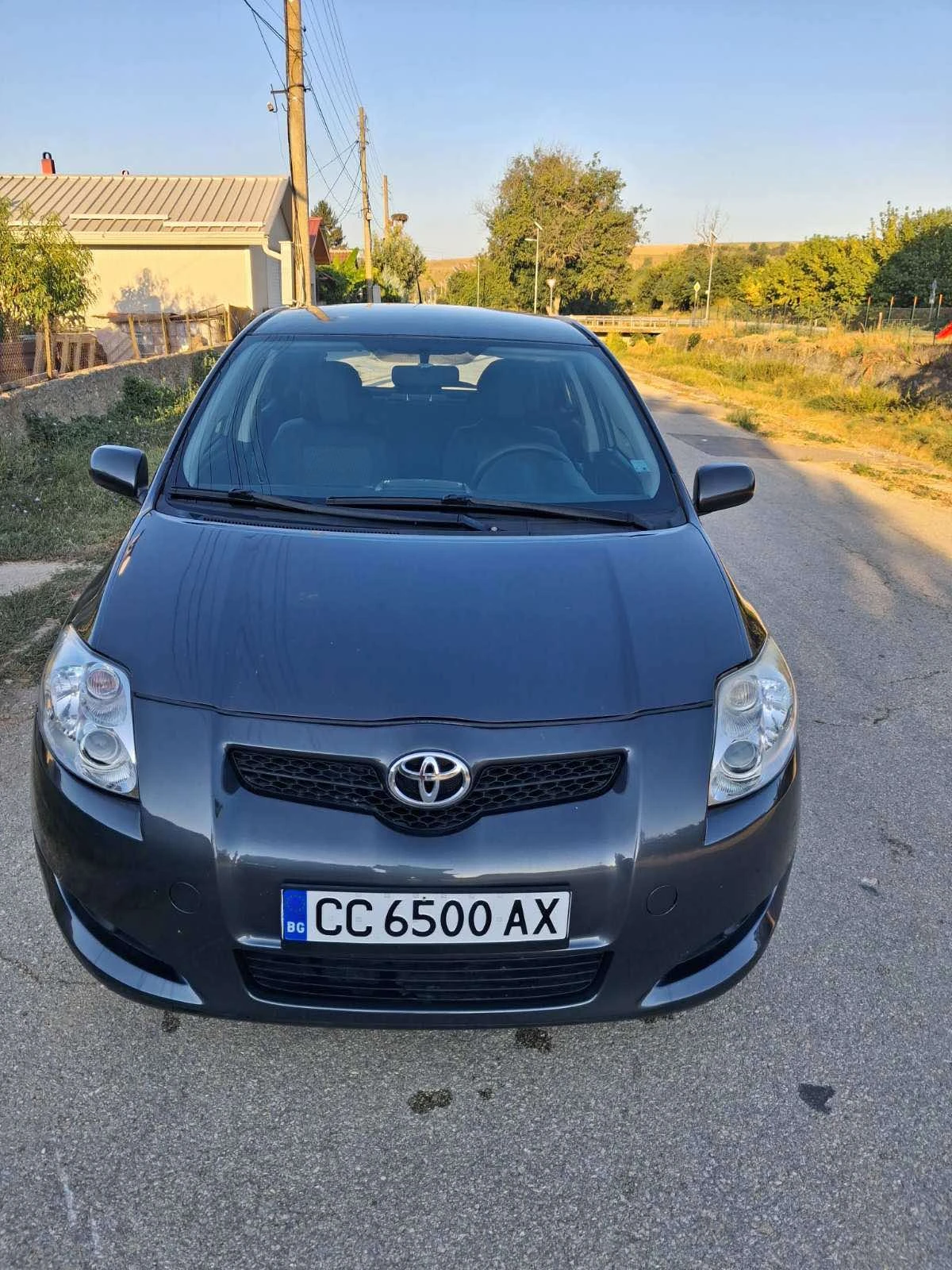 Toyota Auris 1.6i с газов инжекцион