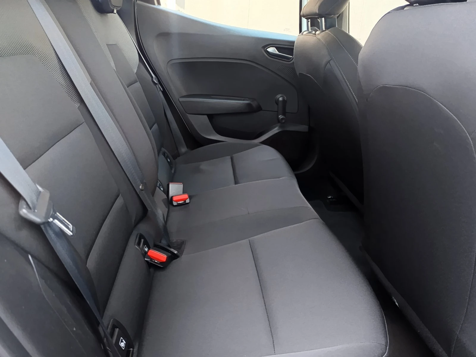 Renault Clio 1.0Tce/ 90к.с., снимка 17 - Автомобили и джипове - 55835952