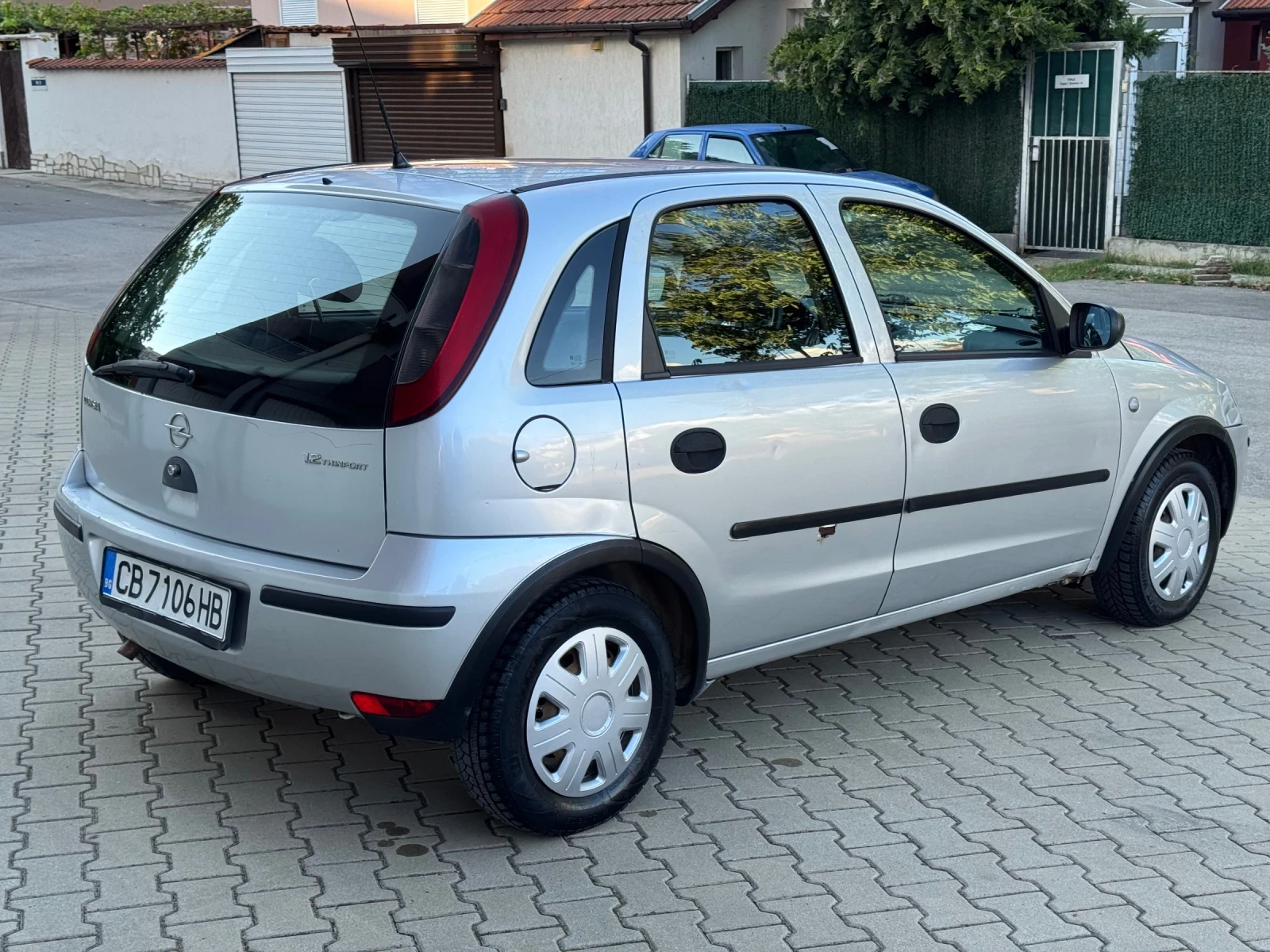 Opel Corsa 1.2, снимка 4 - Автомобили и джипове - 56059315