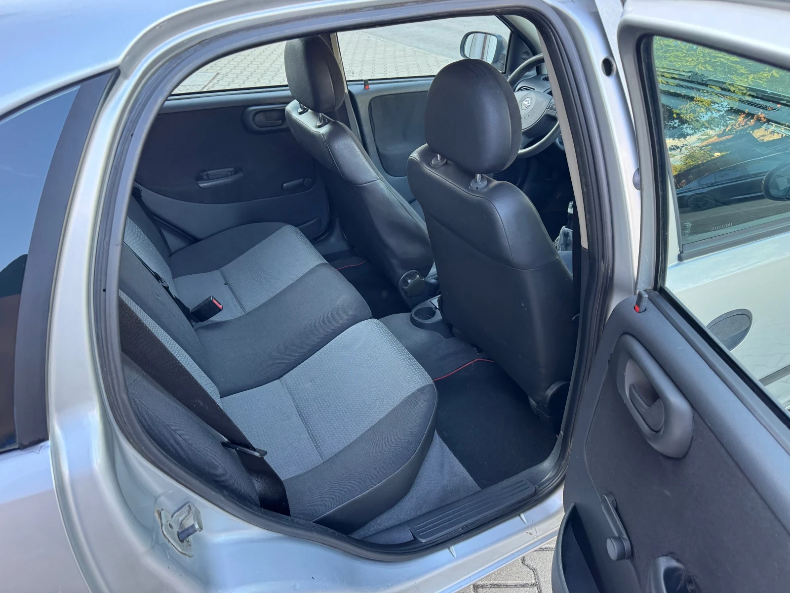 Opel Corsa 1.2, снимка 10 - Автомобили и джипове - 56059315