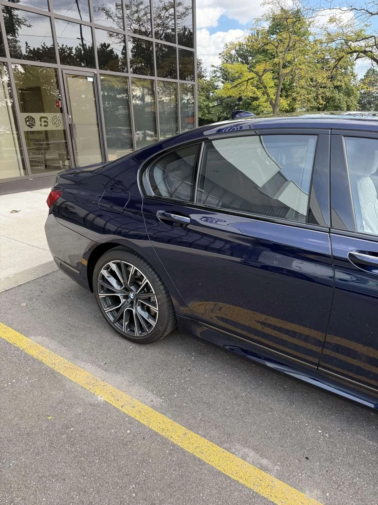 BMW 750, снимка 4 - Автомобили и джипове - 56707572