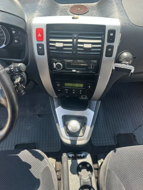 Обява за продажба на Hyundai Tucson 2.0CRDI 140kc 4x4 ~7 950 лв. - изображение 11
