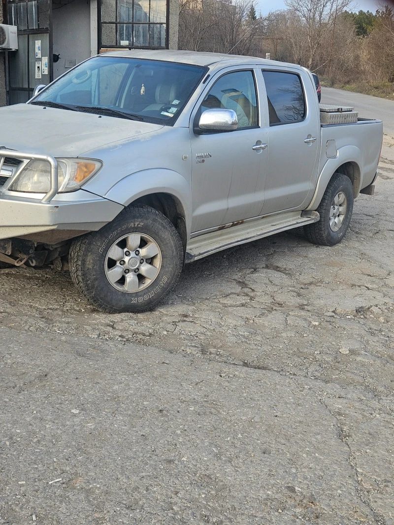 Toyota Hilux, снимка 5 - Автомобили и джипове - 48932431