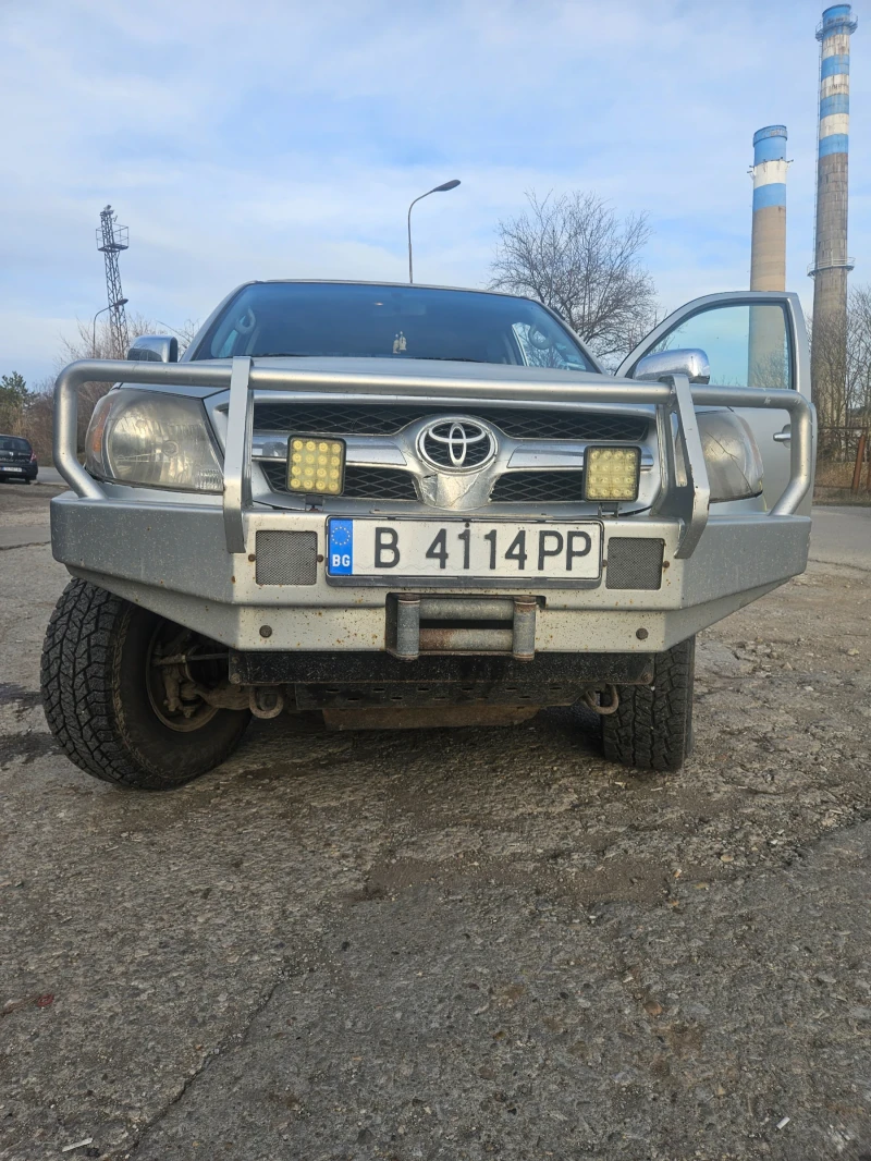 Toyota Hilux, снимка 2 - Автомобили и джипове - 48932431