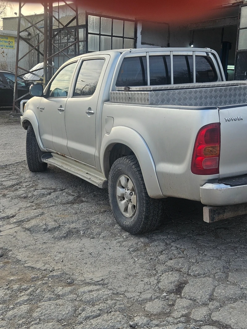 Toyota Hilux, снимка 3 - Автомобили и джипове - 48932431