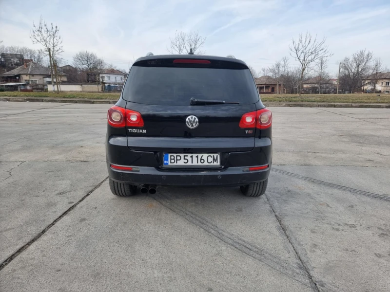 VW Tiguan, снимка 3 - Автомобили и джипове - 49290519