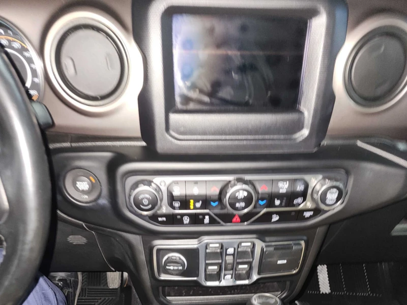 Jeep Wrangler CARFAX* АВТОФИНАНСИРАНЕ* БЕЗ ПЪРВОНАЧАЛНА ВНОСКА* , снимка 8 - Автомобили и джипове - 52980480