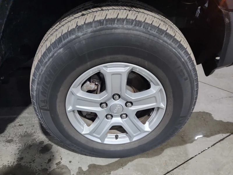 Jeep Wrangler CARFAX* АВТОФИНАНСИРАНЕ* БЕЗ ПЪРВОНАЧАЛНА ВНОСКА* , снимка 7 - Автомобили и джипове - 52980480