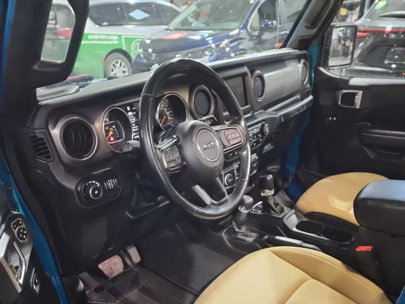 Jeep Wrangler CARFAX* АВТОФИНАНСИРАНЕ* БЕЗ ПЪРВОНАЧАЛНА ВНОСКА* , снимка 5 - Автомобили и джипове - 52980480