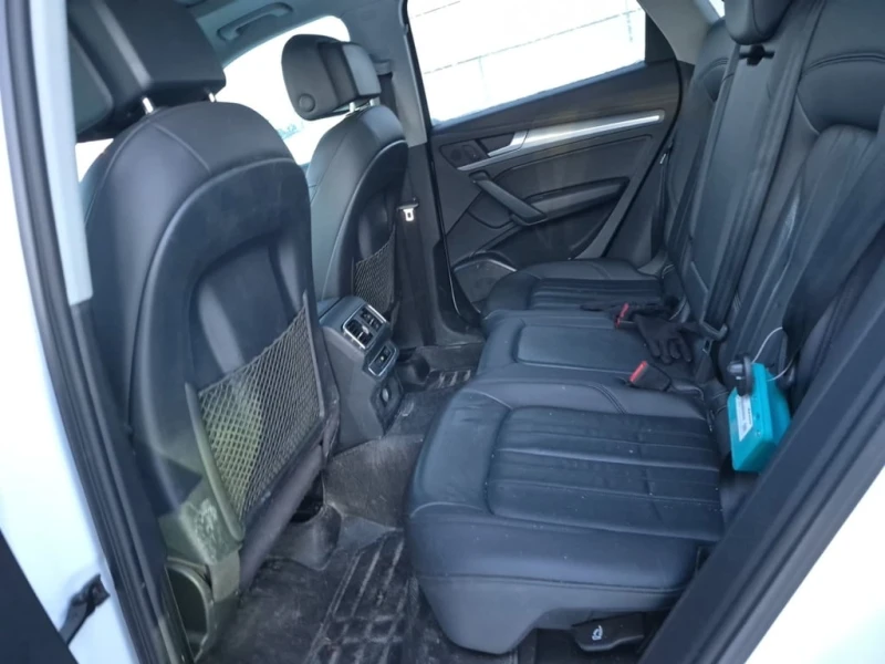 Audi Q5 * PROGRESSIV * CARFAX * БЕЗ ПЪРВОНАЧАЛНА ВНОСКА, снимка 13 - Автомобили и джипове - 53211064