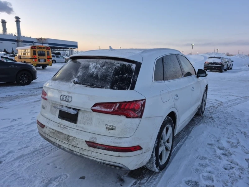 Audi Q5 * PROGRESSIV * CARFAX * БЕЗ ПЪРВОНАЧАЛНА ВНОСКА, снимка 3 - Автомобили и джипове - 53211064