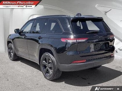 Jeep Grand cherokee 3.6* ALTITUDE* DISTRONIC* LANE ASSIST* КАМЕРА, снимка 3 - Автомобили и джипове - 54970870