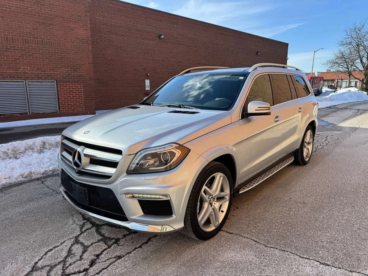 Mercedes-Benz GL 350 BlueTEC  CARFAX, снимка 2 - Автомобили и джипове - 53814442