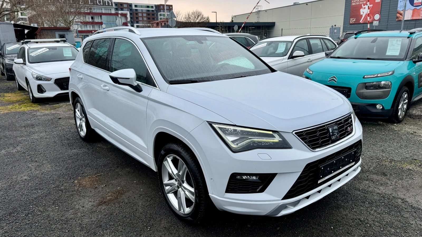 Seat Ateca FR 1.5Tsi 4drive Автоматик! ШВЕЙЦАРИЯ! Full LED..., снимка 3 - Автомобили и джипове - 53946956