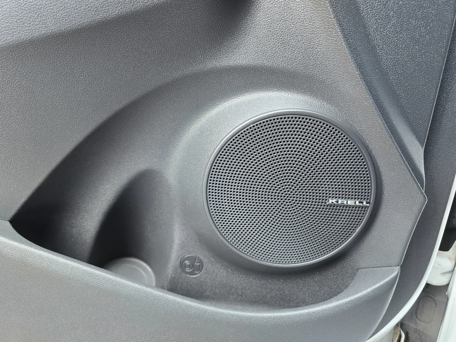 Hyundai Kona, снимка 12 - Автомобили и джипове - 54031351