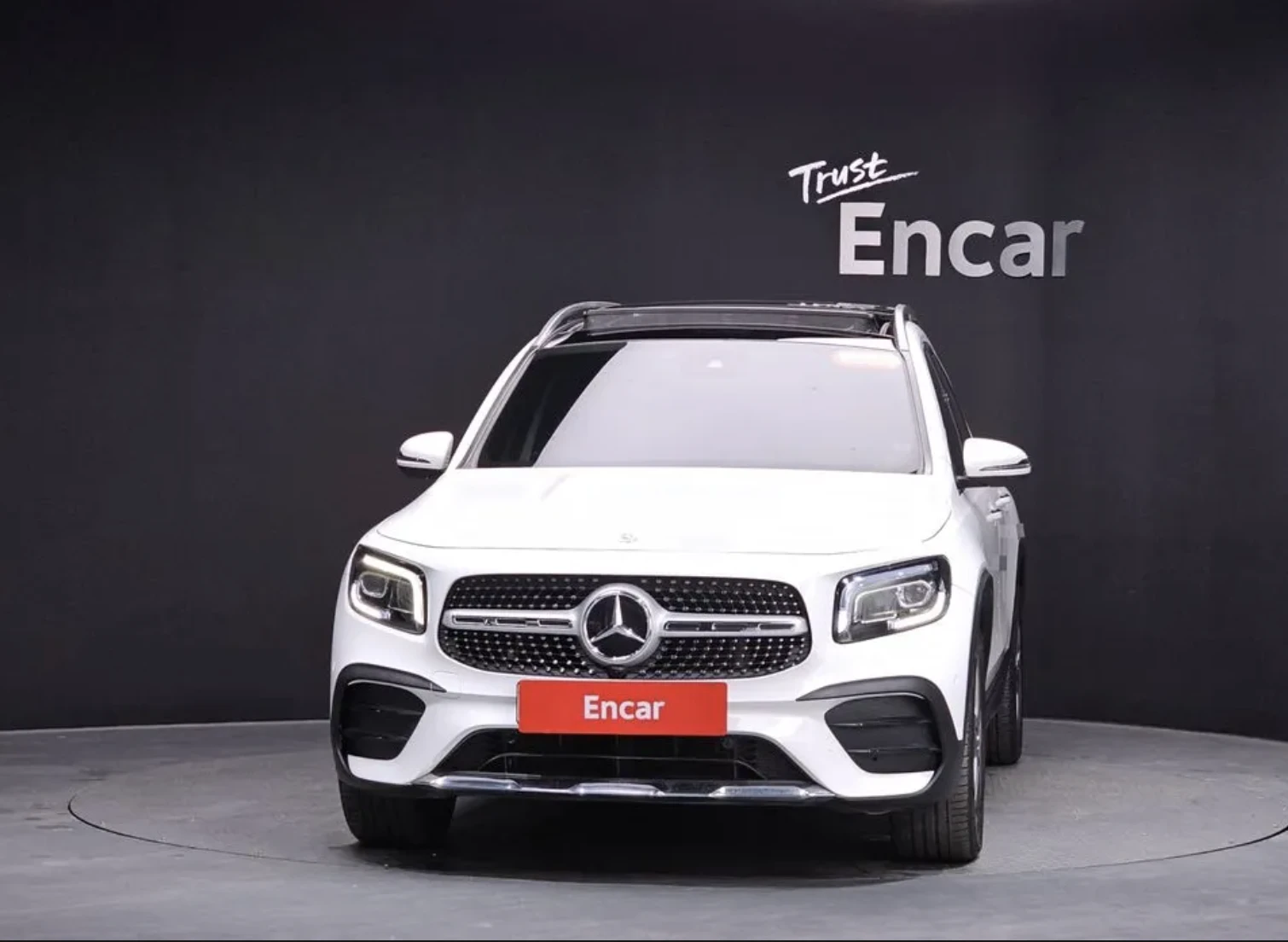 Mercedes-Benz GLB 250/AMG LINE/ПОДГРЕВ/360 КАМЕРИ/, снимка 3 - Автомобили и джипове - 54123820