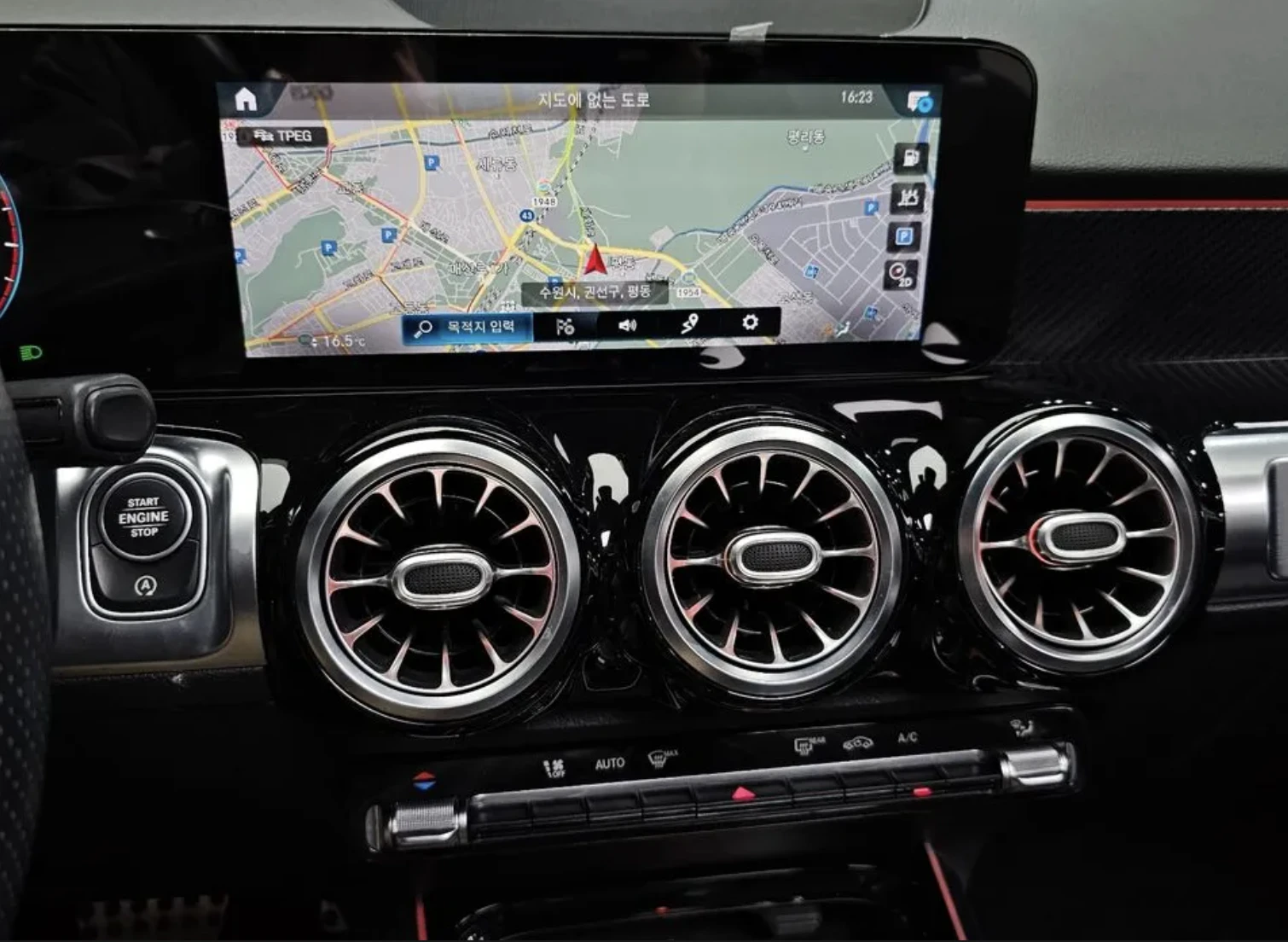 Mercedes-Benz GLB 250/AMG LINE/ПОДГРЕВ/360 КАМЕРИ/, снимка 12 - Автомобили и джипове - 54123820