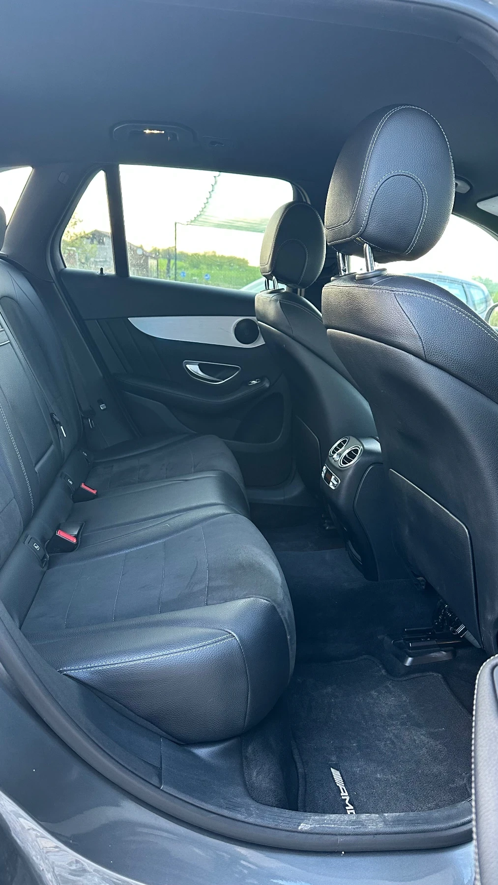 Mercedes-Benz GLC 250 AMG Line , снимка 11 - Автомобили и джипове - 54401569