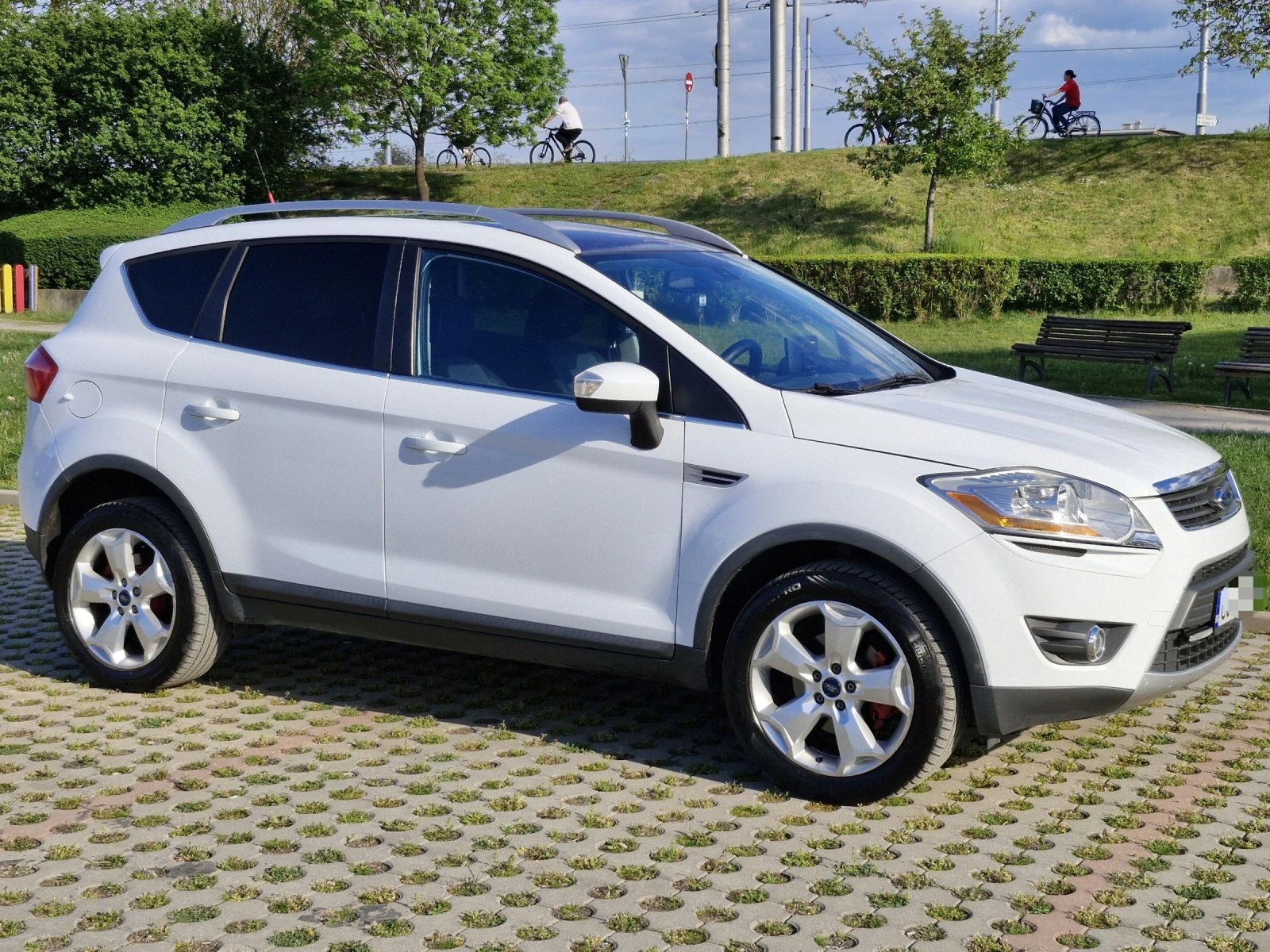 Ford Kuga 4x4, снимка 5 - Автомобили и джипове - 54479228