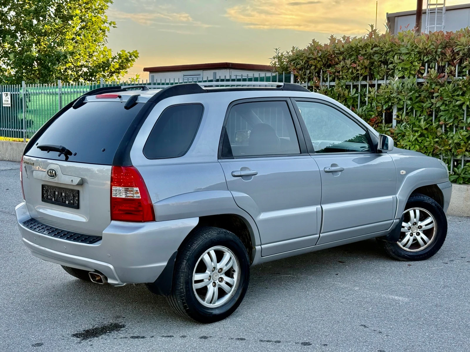 Kia Sportage 2.0i/ ГАЗ/ 4X4/ FACE/, снимка 7 - Автомобили и джипове - 54839596