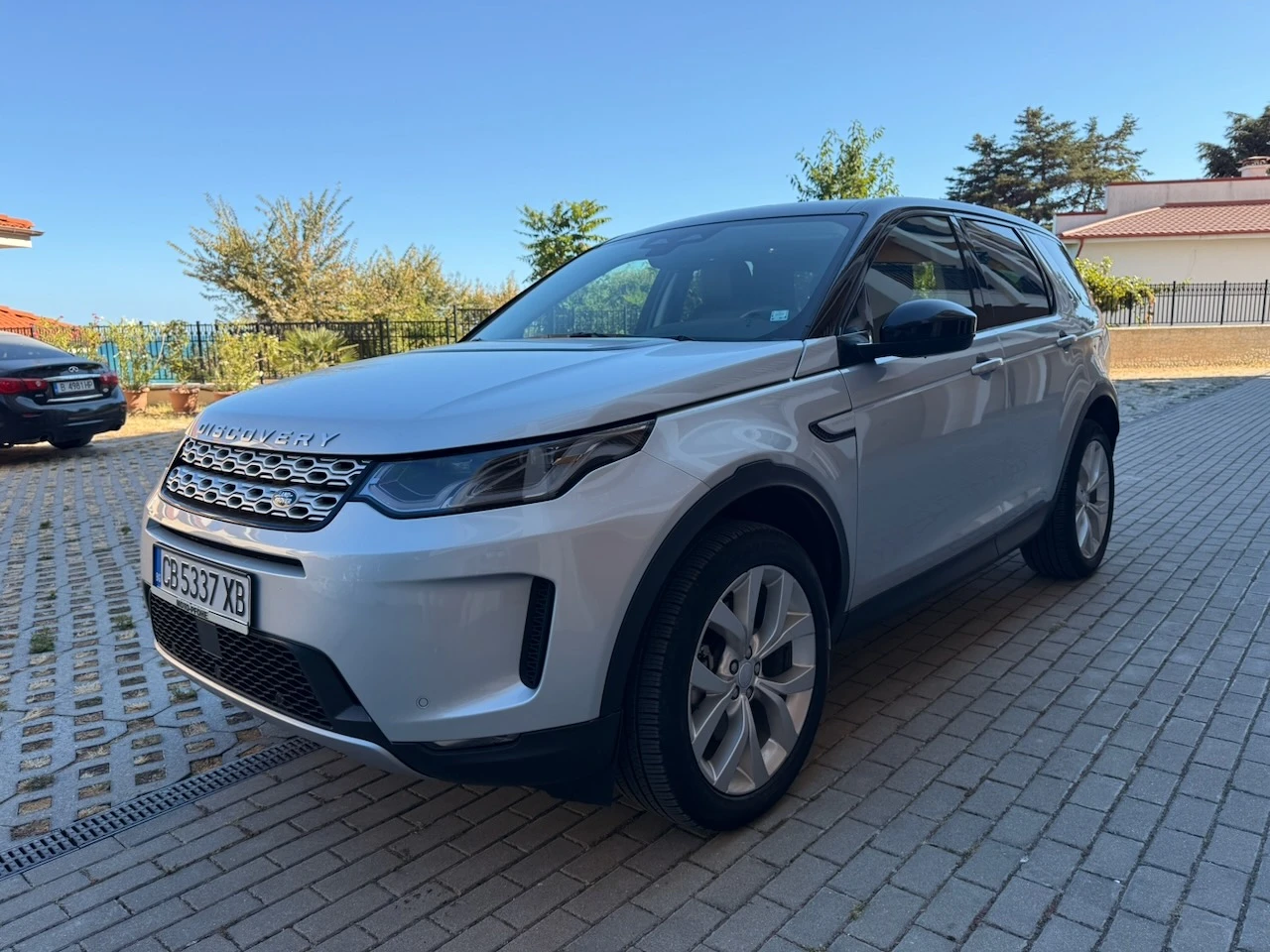 Land Rover Discovery Sport SE 1.5 I3 PHEV, снимка 3 - Автомобили и джипове - 54947651