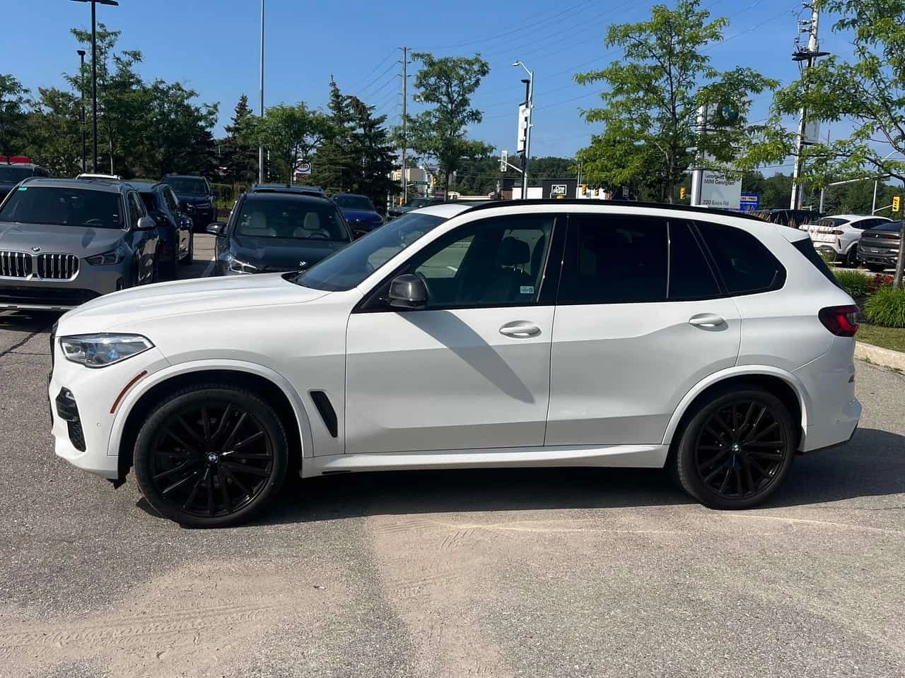 BMW X5 M50i ОТ ПРЕДСТАВИТЕЛСТВО CARFAX, снимка 2 - Автомобили и джипове - 55417780