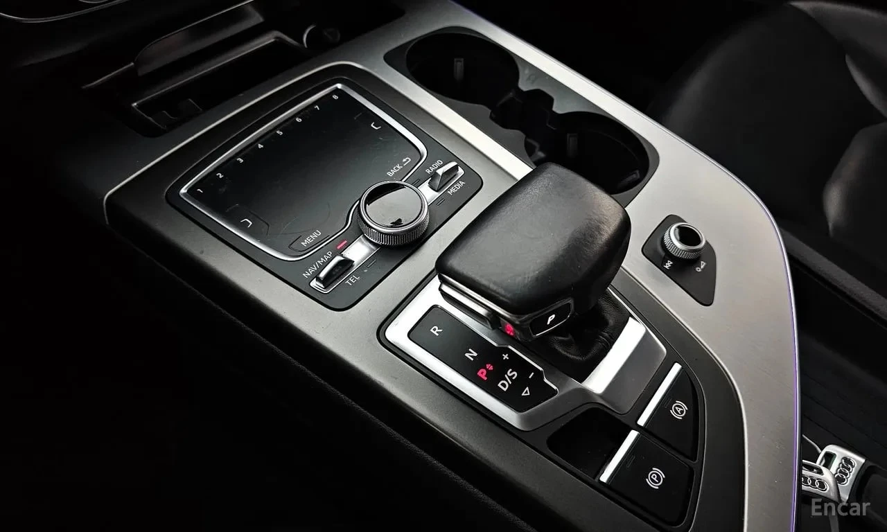 Audi Q7 * 45 TFSI Quattro * КРАЙНА ЦЕНА ДО БЪЛГАРИЯ, снимка 9 - Автомобили и джипове - 55952158