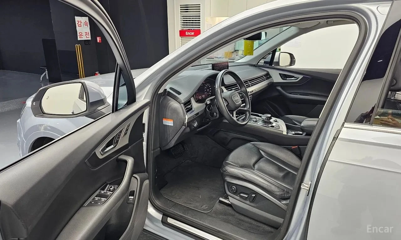 Audi Q7 * 45 TFSI Quattro * КРАЙНА ЦЕНА ДО БЪЛГАРИЯ, снимка 10 - Автомобили и джипове - 55952158