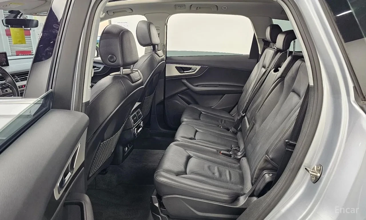 Audi Q7 * 45 TFSI Quattro * КРАЙНА ЦЕНА ДО БЪЛГАРИЯ, снимка 12 - Автомобили и джипове - 55952158