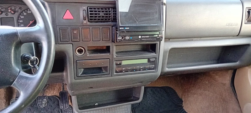 VW Caravelle 151, снимка 5 - Бусове и автобуси - 52642831