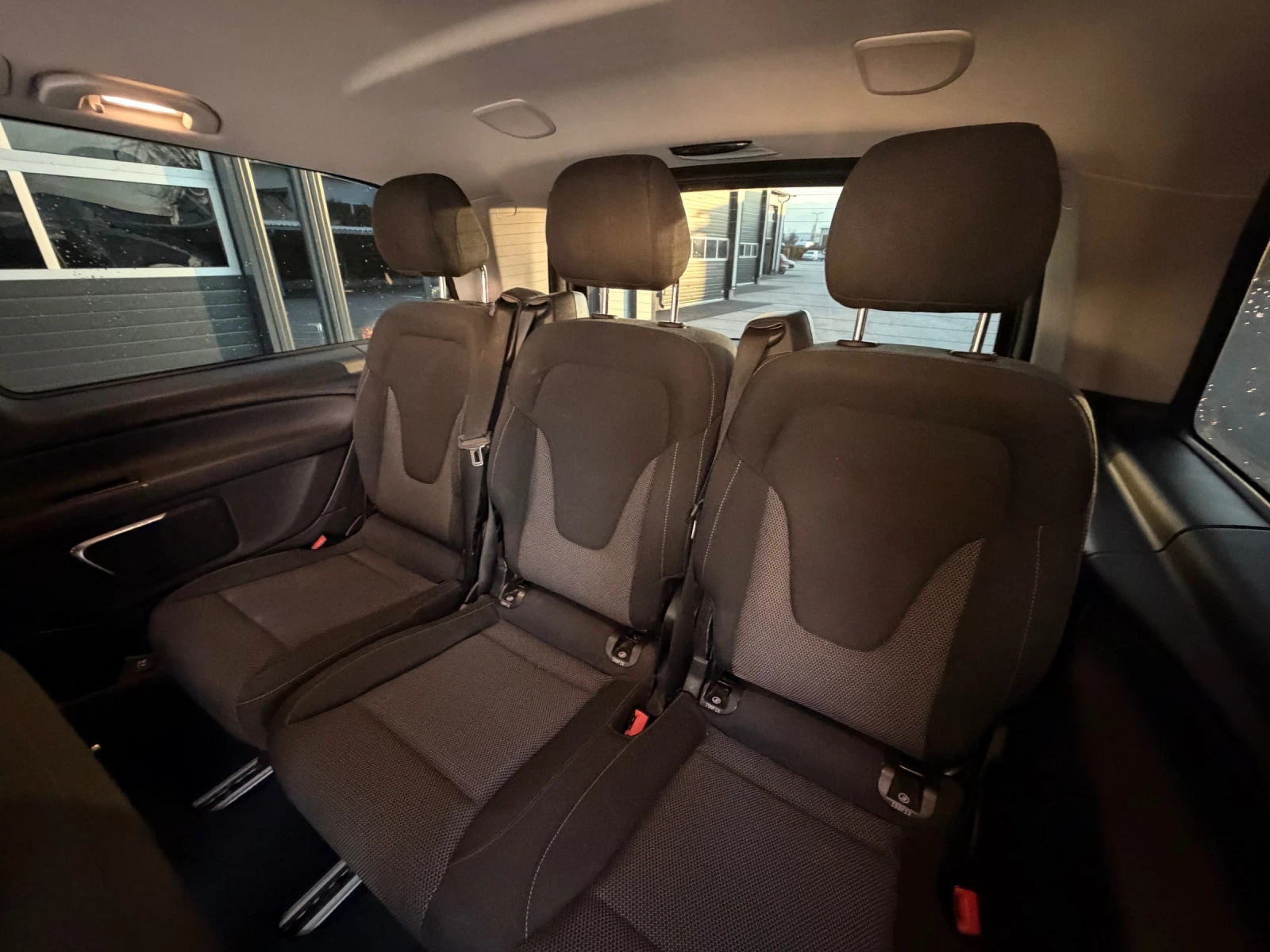 Mercedes-Benz V 250 Mercedes-Benz V250 CDI | 2015 г. | 224 КМ + Екстри, снимка 13 - Бусове и автобуси - 53738035