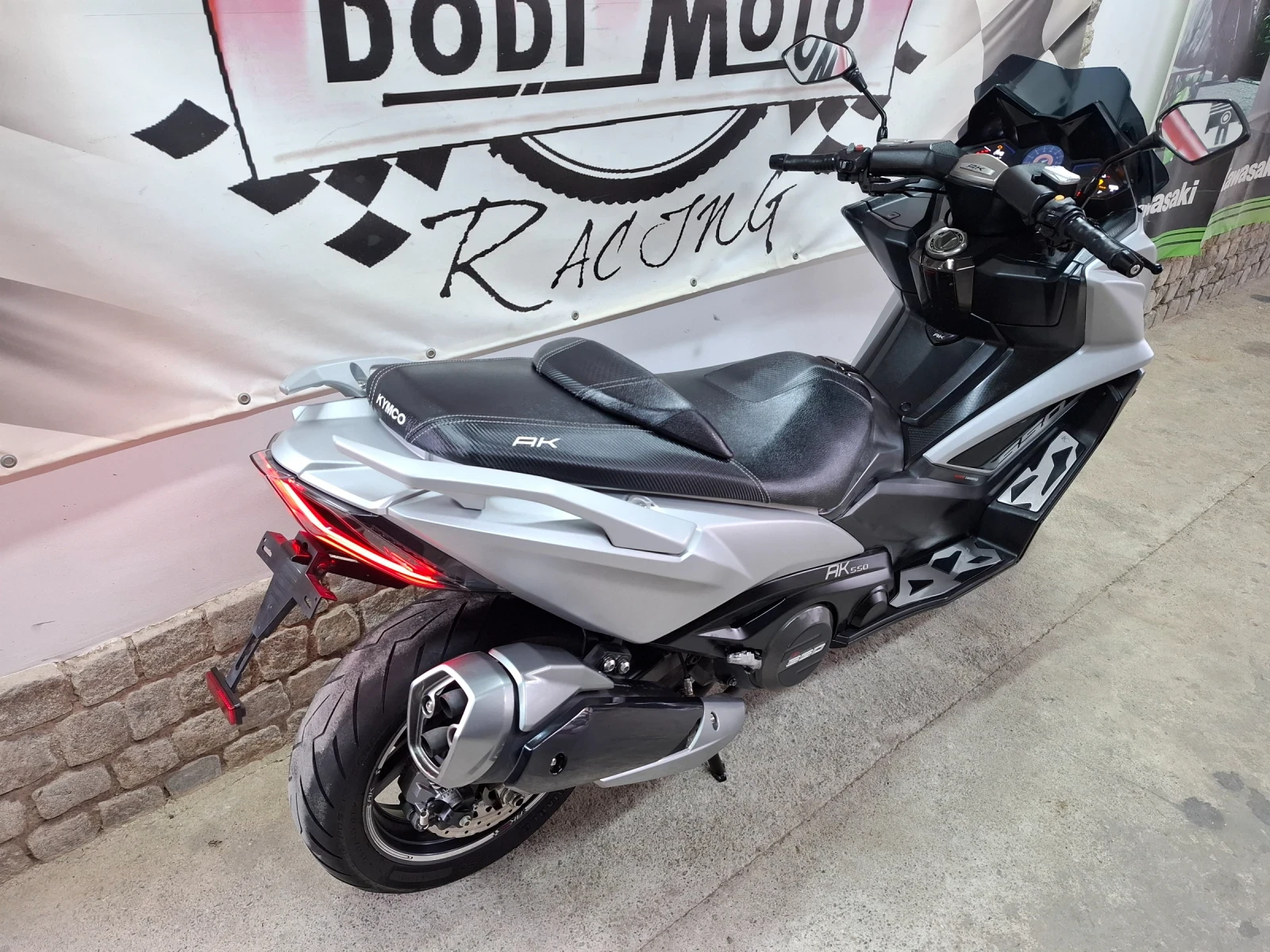 Kymco AK 550, снимка 16 - Мотоциклети и мототехника - 54088517