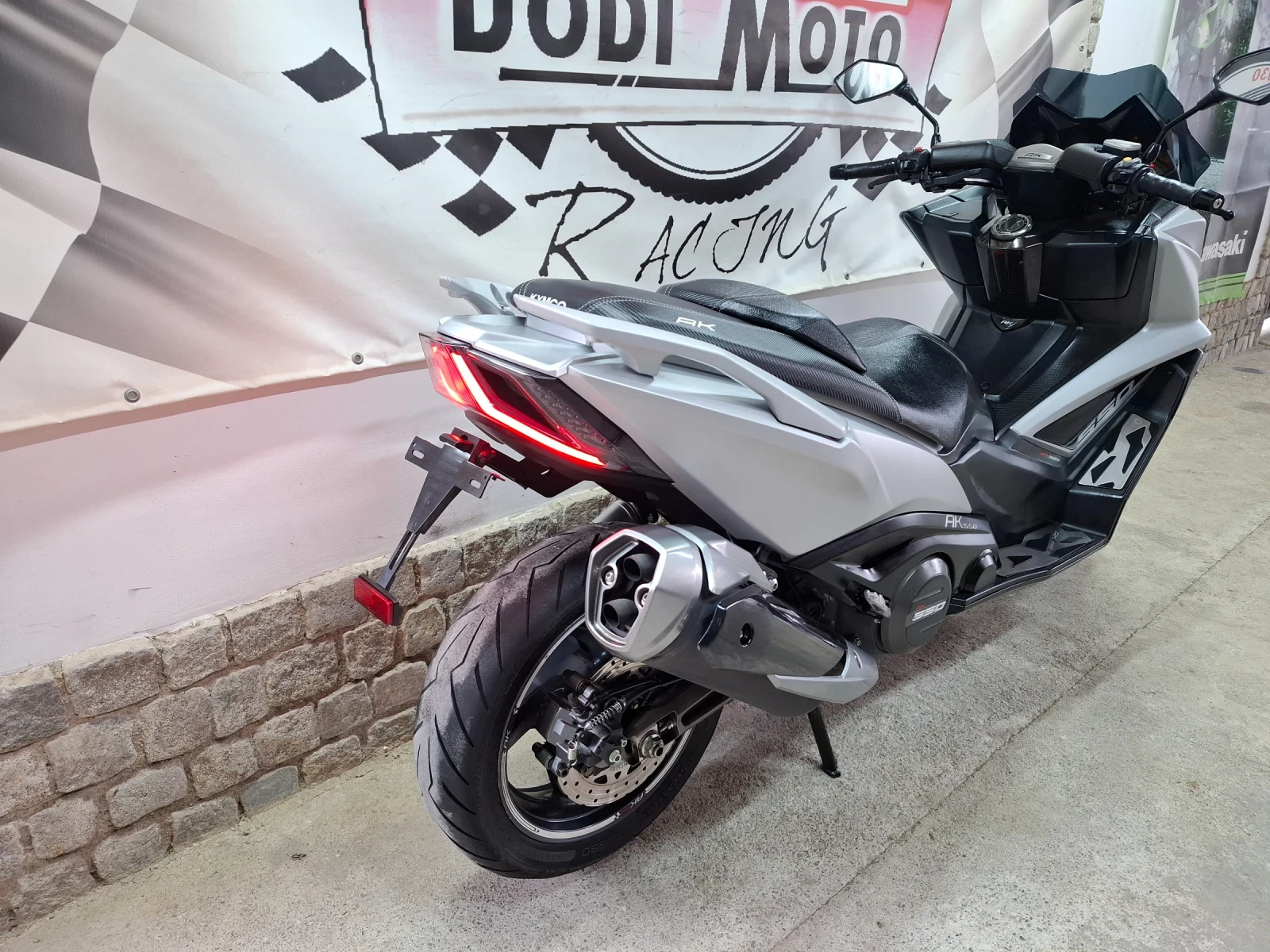 Kymco AK 550, снимка 15 - Мотоциклети и мототехника - 54088517