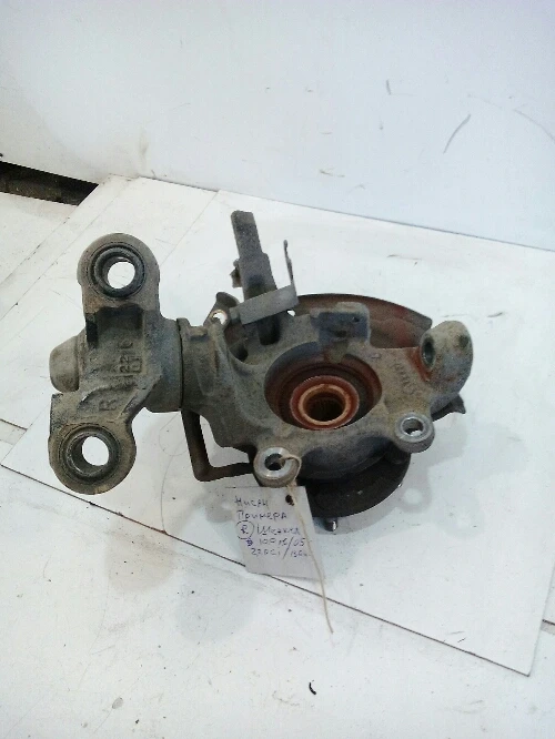 Шенкел преден десен Нисан Примера 2.2ДЦИ