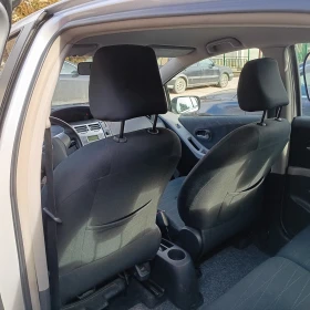 Toyota Yaris 1.3 , снимка 9