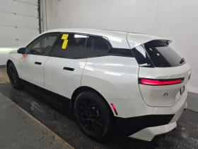 BMW iX Xdrive50* Harman/Kardon* 360View* CarPlay* Adaptiv, снимка 4 - Автомобили и джипове - 53657337