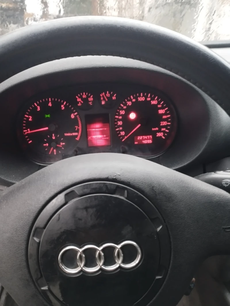 Audi A3 1.8turbo, снимка 15 - Автомобили и джипове - 48148550