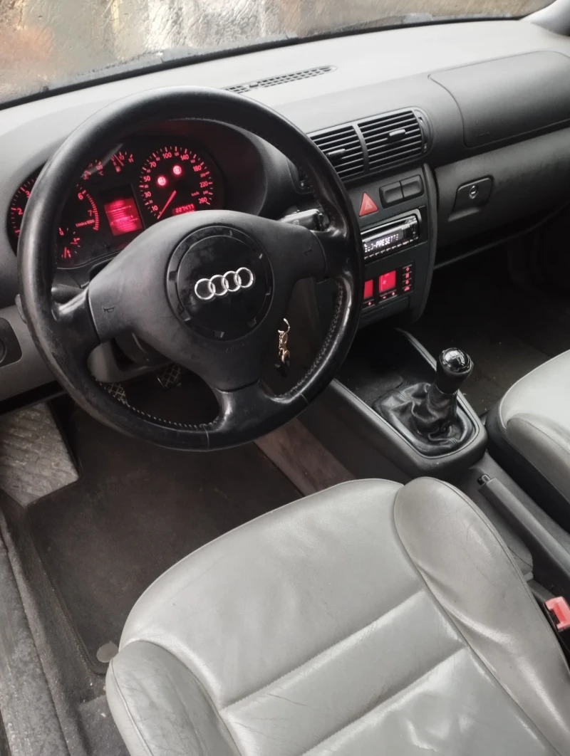 Audi A3 1.8turbo, снимка 10 - Автомобили и джипове - 48148550