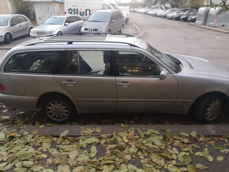 Mercedes-Benz E 320, снимка 5 - Автомобили и джипове - 48003703